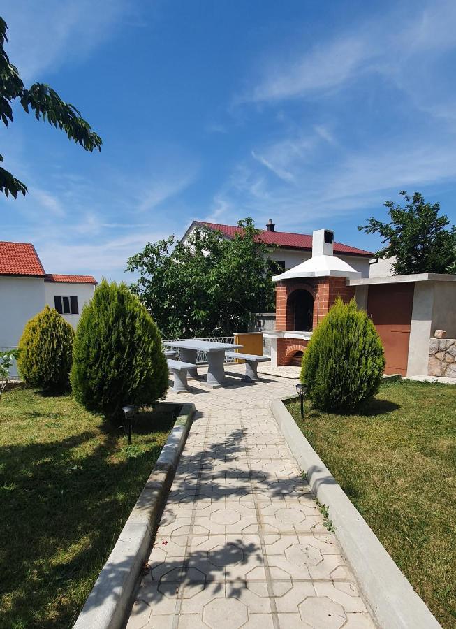 Guest House Angela Senj  Ngoại thất bức ảnh