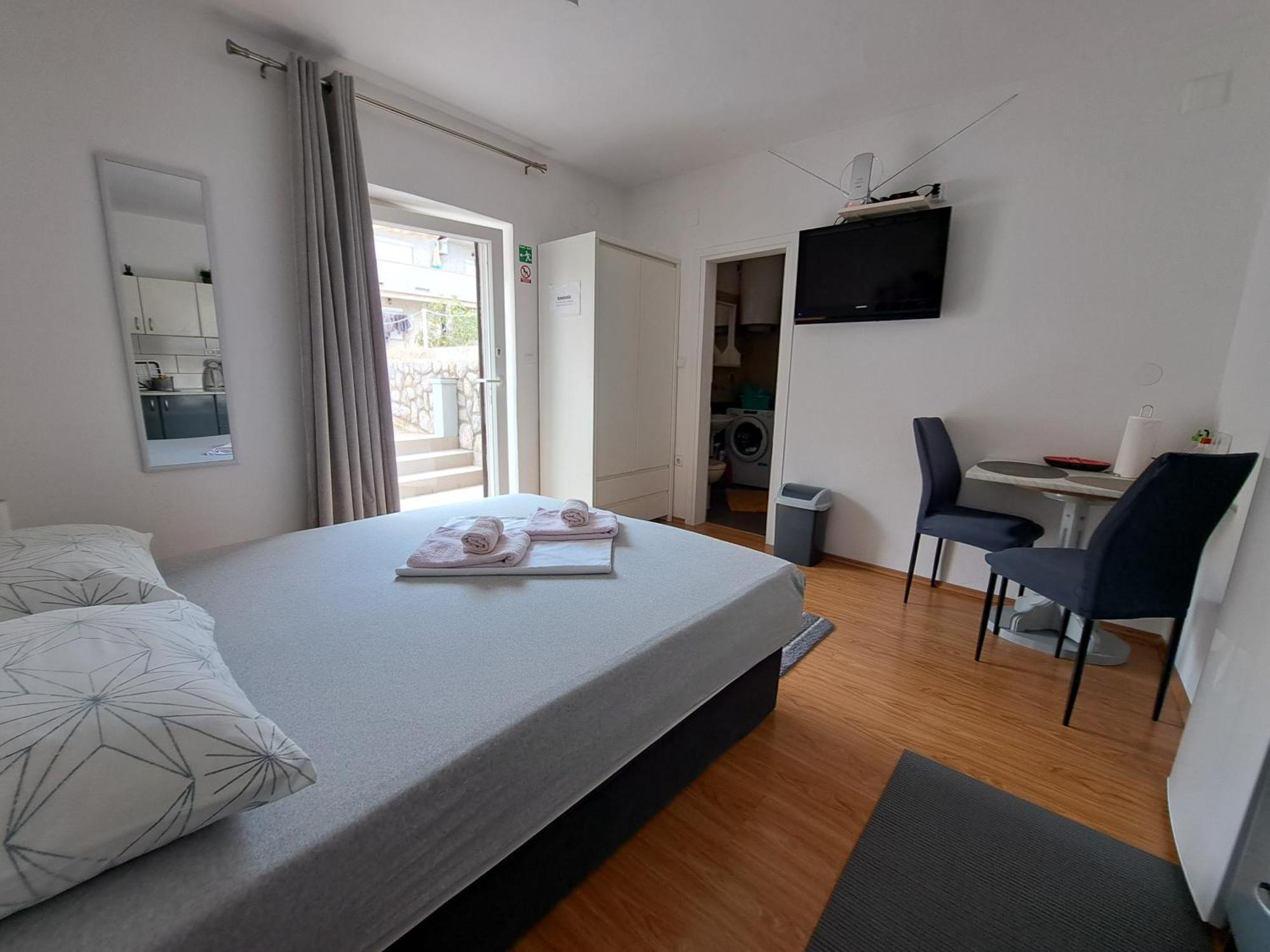 Guest House Angela Senj  Ngoại thất bức ảnh