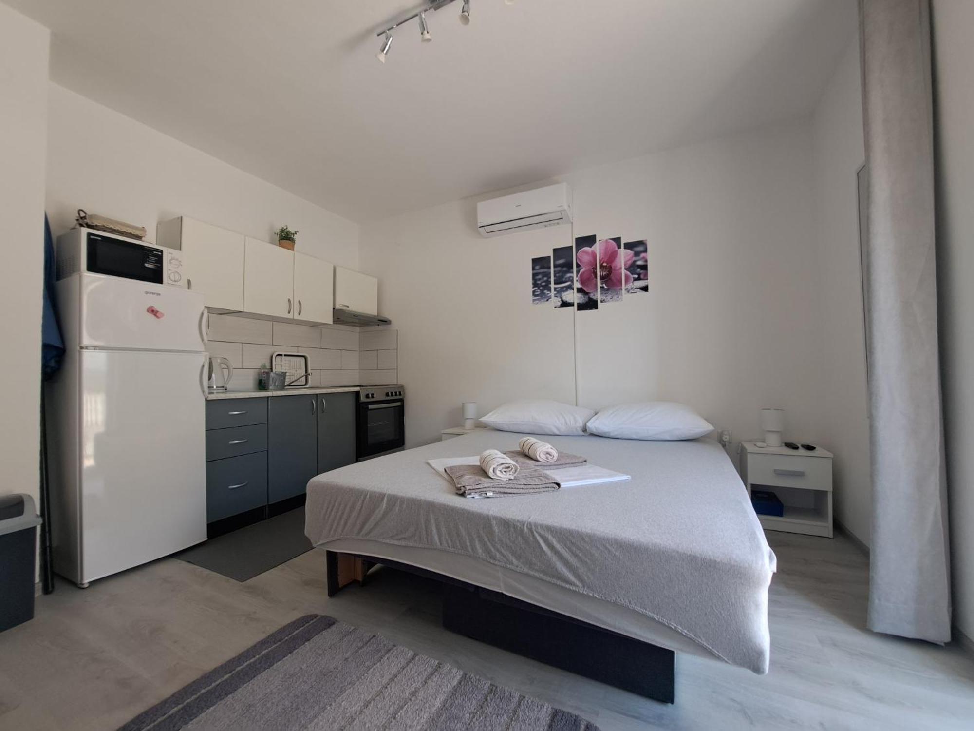 Guest House Angela Senj  Ngoại thất bức ảnh