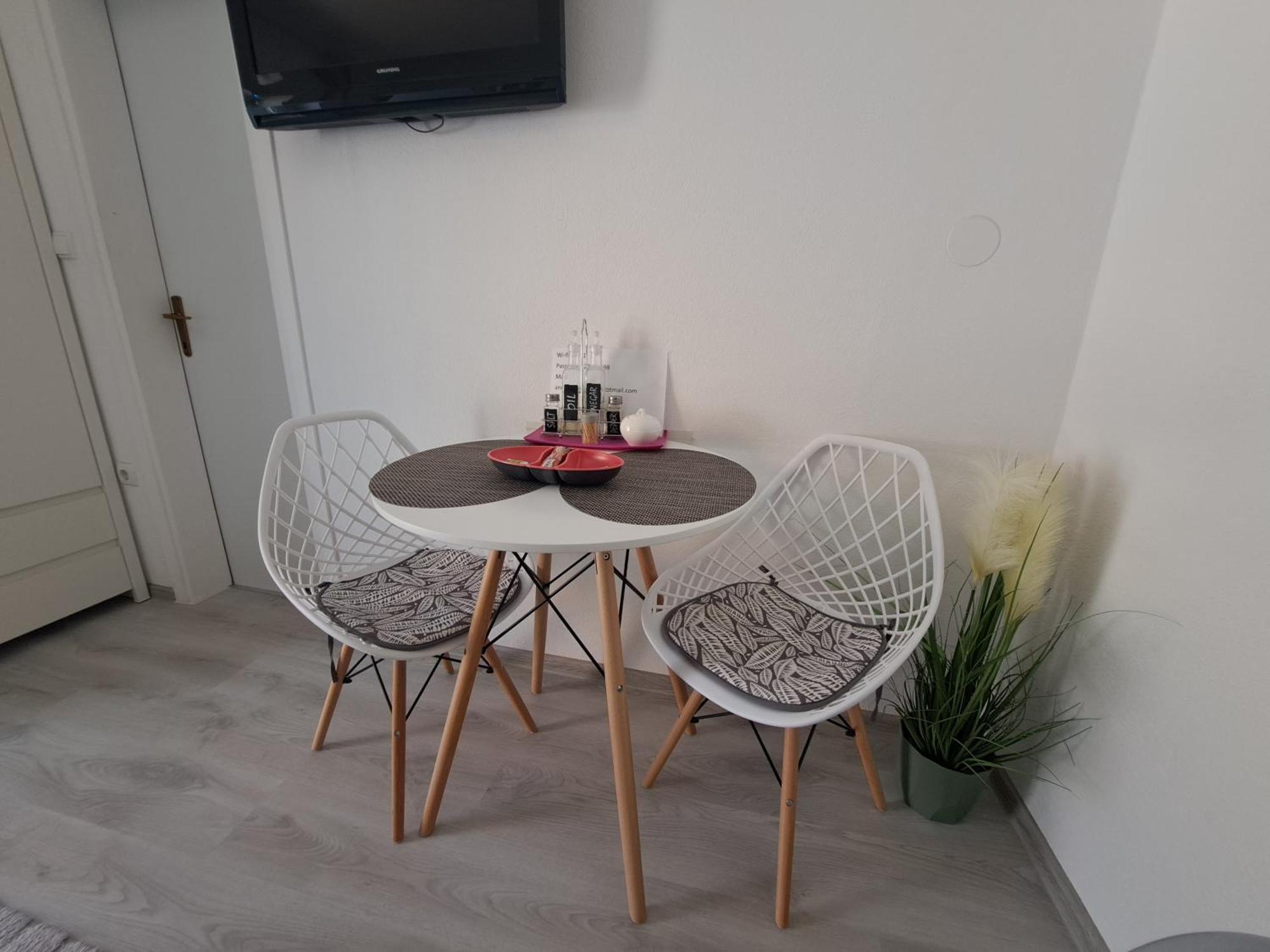 Guest House Angela Senj  Ngoại thất bức ảnh