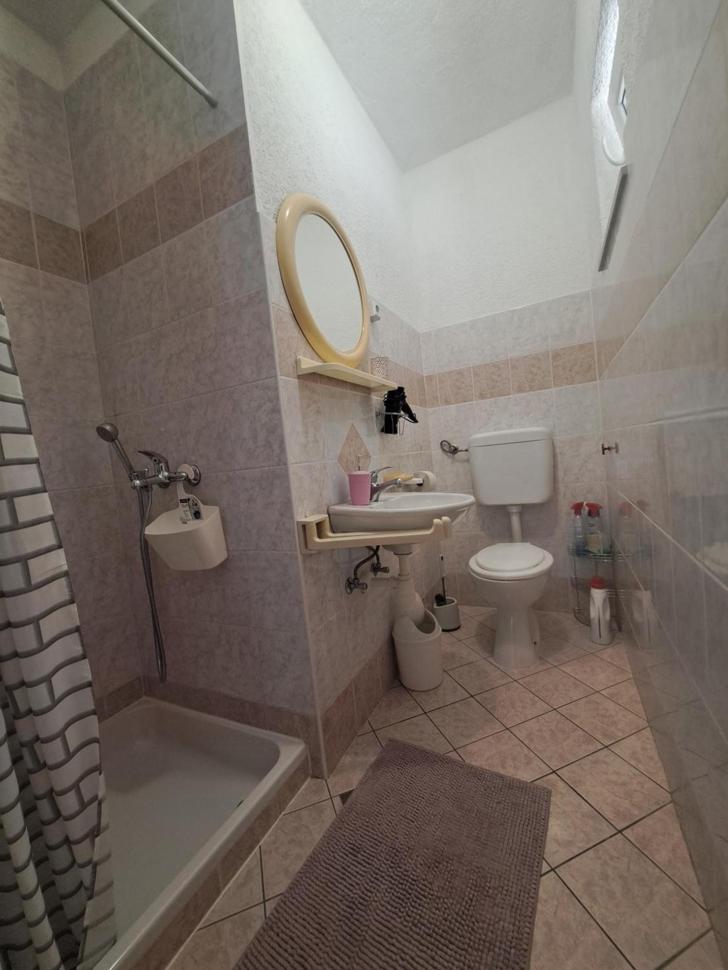 Guest House Angela Senj  Ngoại thất bức ảnh